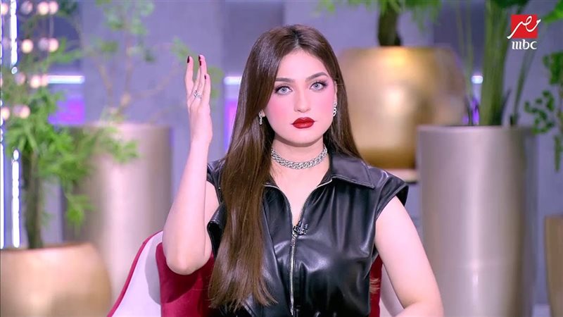 الإعلامية ياسمين