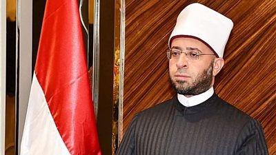 وزير الأوقاف يواسي رئيس الوزراء في رحيل والده.. ويشيد بمسيرته