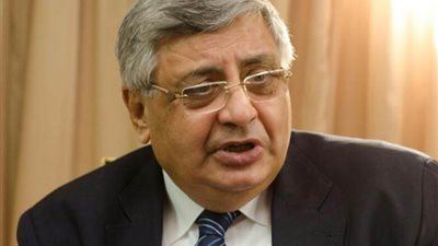 محمد عوض تاج الدين: شرب المياه ضرورة صيفًا.. والإفراط في السكر خطر على الصحة