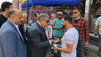 «لا تهاون مع المخالفين».. محافظ الدقهلية يراقب الأسعار وتوافر السلع
