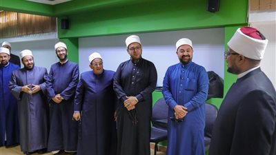 نقلة نوعية في الدعوة.. الأزهر يؤهل الدعاة للتواصل مع الصم وضعاف السمع