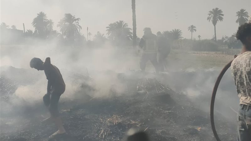 حريق داخل 5 منازل