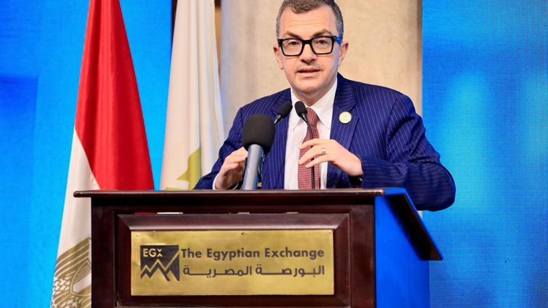 الدكتور احمد رستم