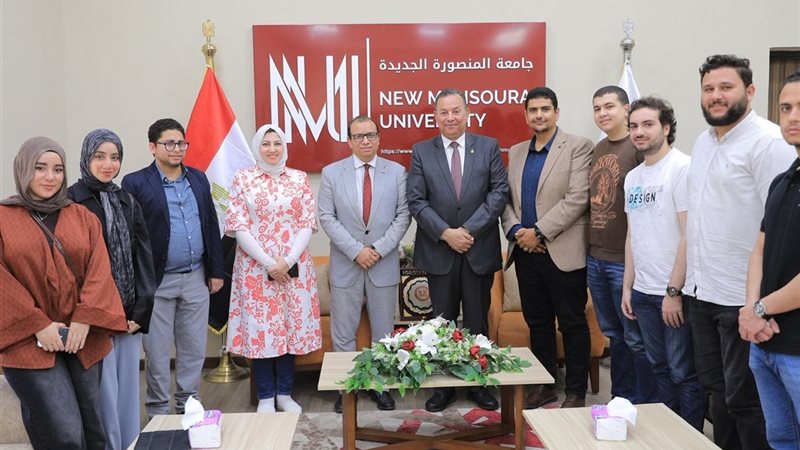 الطلاب الفائزين 