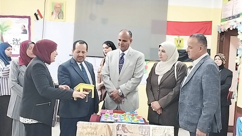 افتتاح معرض الأنشطة