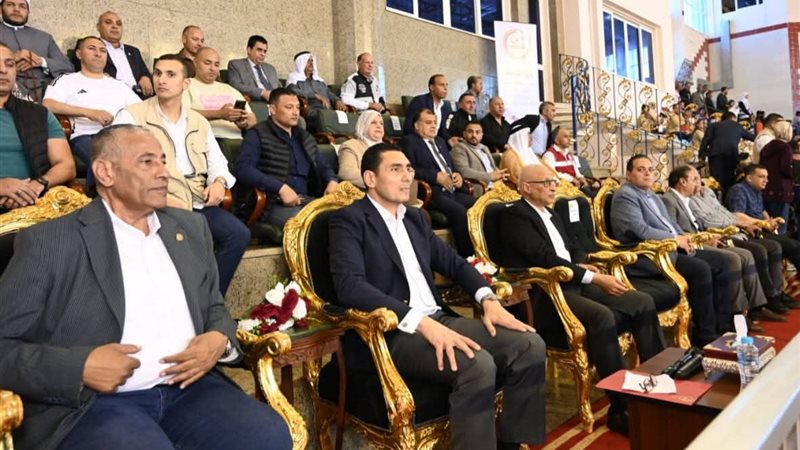 وزير الشباب والرياضة