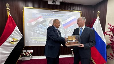 مساعد رئيس روسيا الاتحادية يتفقد مركز الحد من المخاطر البحرية بالإسكندرية