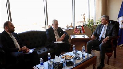 مصر والولايات المتحدة تتفقان على تعزيز الشراكة في قطاع السياحة والآثار