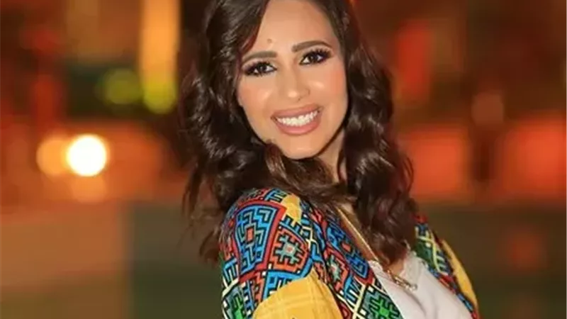  الفنانة رنا سماحة
