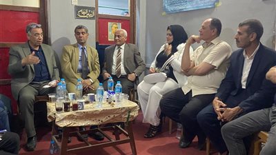 العربي الناصري بالمنيا يحتفل بعيد العمال بندوة تثقيفية لدعم حقوق العمال والفلاحين