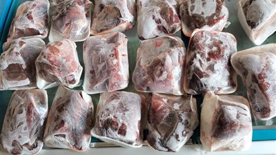 ضبط 1761 وحدة غذائية فاسدة ومنتهية الصلاحية خلال حملة مكثفة بمركز منفلوط