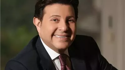 مصطفى كامل يكشف تفاصيل عزاء هاني شاكر وينفي شرط الـQR Code