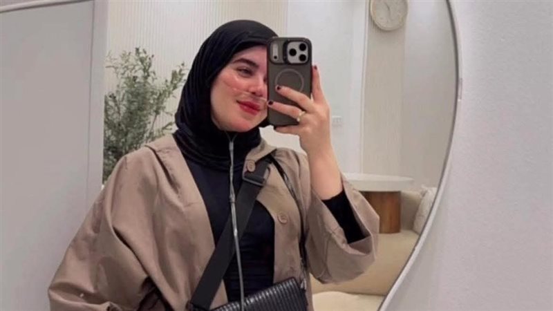 البلوجر دينا فؤاد