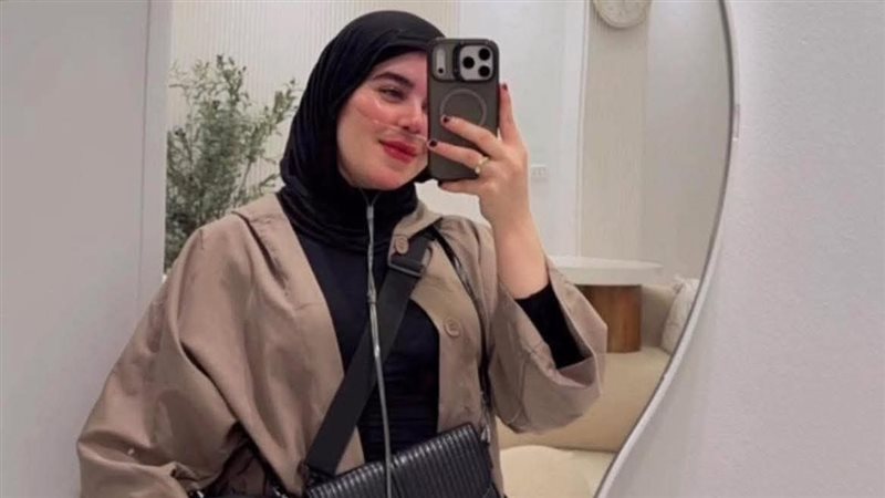 البلوجر دينا فؤاد