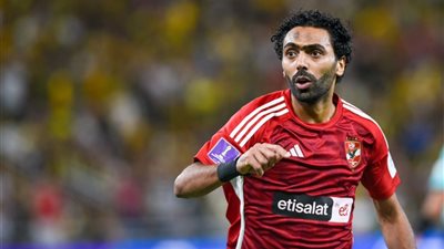 الأهلي يحسم ملف حسين الشحات ويتجه لتجديد عقده بنظام خاص لمدة موسمين