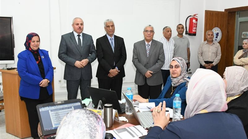 الدكتور ناصر مندور