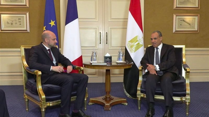 وزير الخارجية ونظيره الفرنسي