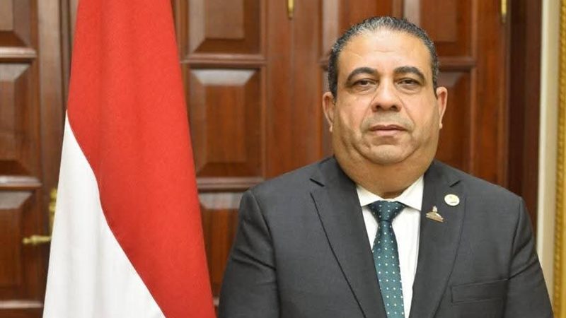 صورة النائب أيمن