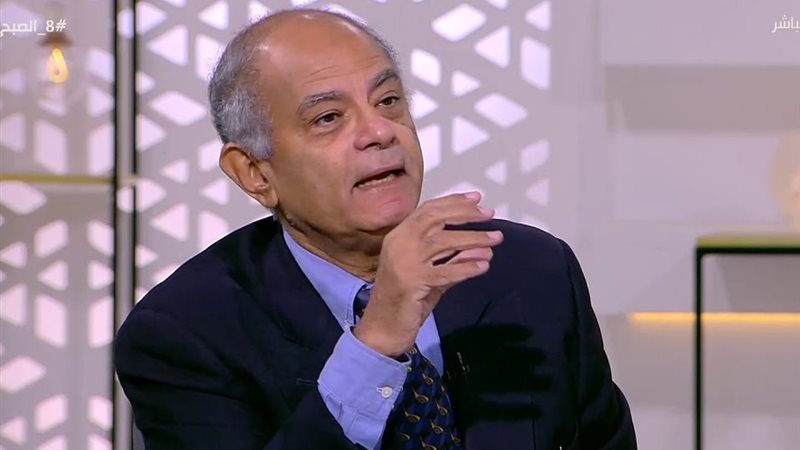  السفير حسين هريدي،