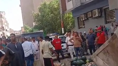 بعد مقتل وإصابة 5 أشخاص داخل السوق.. حملة مكبرة لإزالة الباعة الجائلين بنجع حمادي