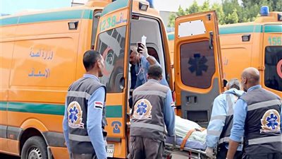 كان بيعدي الشارع.. إصابة مسن صدمه تروسيكل في الفيوم