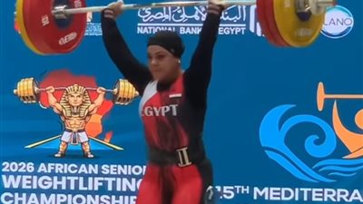 سارة سمير تحصد 3 ميداليات ذهبية ببطولة إفريقيا لرفع الأثقال | صور
