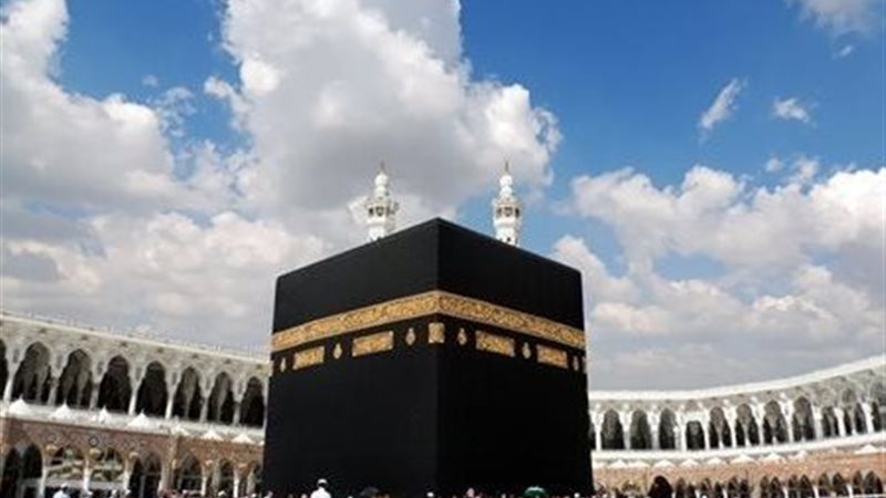 الطواف حول الكعبة