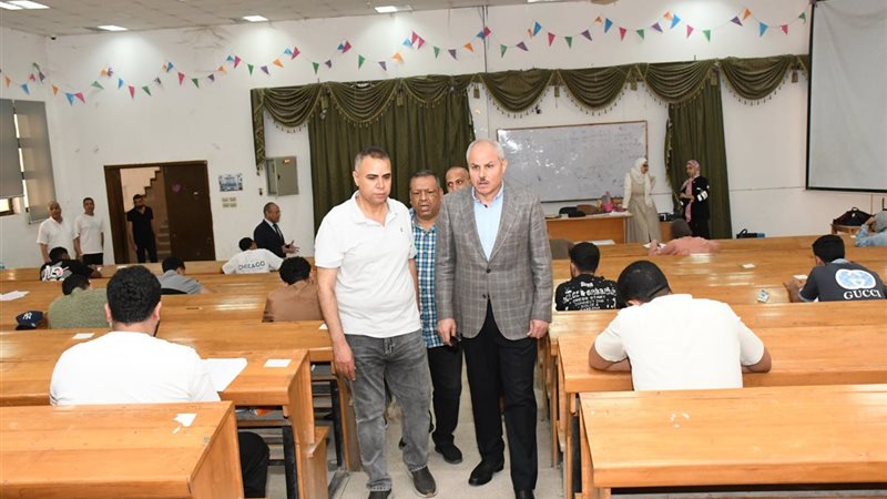 جولة رئيس الجامعة