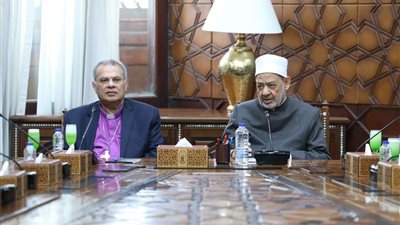 شيخ الأزهر ورئيس الطائفة الإنجيلية يؤكدان أهمية ترسيخ التعايش الإنساني 