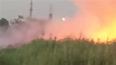 السيطرة على حريق مخلفات ورق خارج مصنع بكوم أوشيم الصناعية