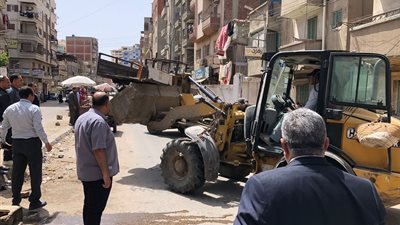 محافظ الدقهلية يقود حملة لإزالة الإشغالات بشوارع الدراسات وعبده معروف بالمنصورة