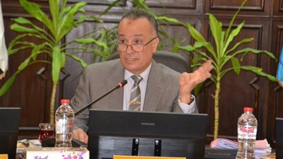 جامعة الإسكندرية تطلق استبيانًا لخريجيها لقياس توافق البرامج الدراسية واحتياجات سوق العمل