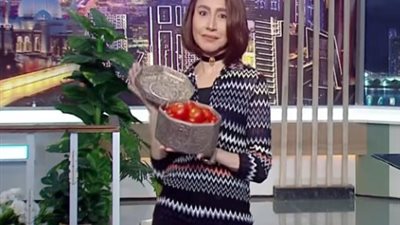 بسمة وهبة تهدي جمهورها «طماطم» على الهواء: أغلى من الورد والشوكولاتة
