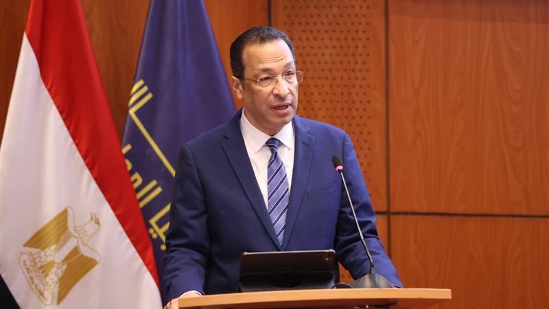 المهندس رأفت هندي وزير الاتصالات 