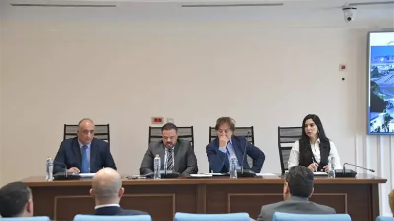 جانب من الاجتماع 