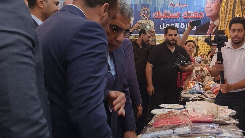 تفقد معرض ايادي مصر