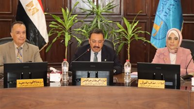 مجلس جامعة الإسكندرية يشدد على الانضباط الكامل خلال امتحانات الفصل الدراسي الثاني