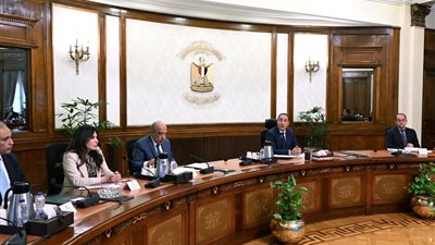 رئيس الوزراء: توجيهات رئاسية بوضع استراتيجية واضحة لمراكز البيانات