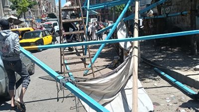 قبل أيام عيد الأضحى.. محافظة الإسكندرية تُزيل شادرًا مخالفًا بمنطقة الفلكي 