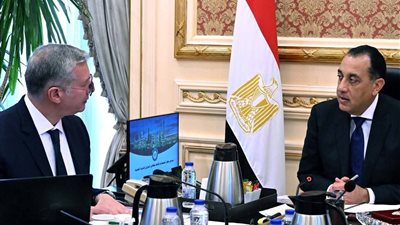 رئيس الوزراء يستعرض المؤشرات الإيجابية لقطاع البترول بعد هبوط مستحقات الشركاء الأجانب