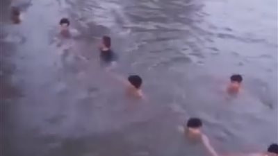 كان بيهرب من حرارة الطقس.. مصرع طفل غرقًا في بحر الغرق بالفيوم