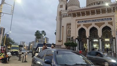 تعزيزات أمنية وسيارات إسعاف تجوب شوارع المنصورة تزامنا مع صلاة عيد الأضحى المبارك 