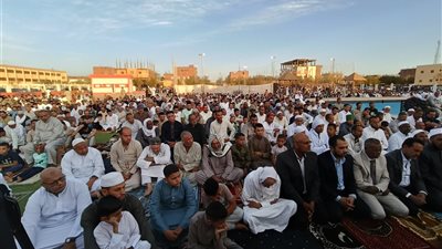 الأوقاف: إقبال حاشد على ساحات الصلاة والمساجد بمختلف محافظات الجمهورية