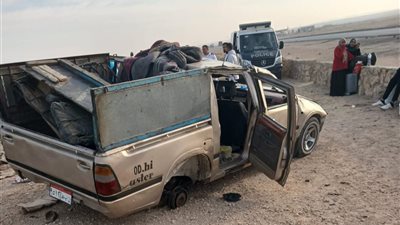 إصابة 6 أشخاص في انقلاب سيارة ربع نقل على طريق الجيش بالمنيا
