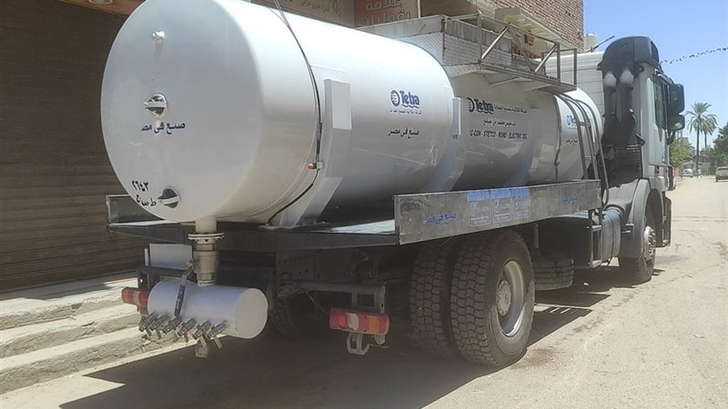 الدفع بسيارات المياه