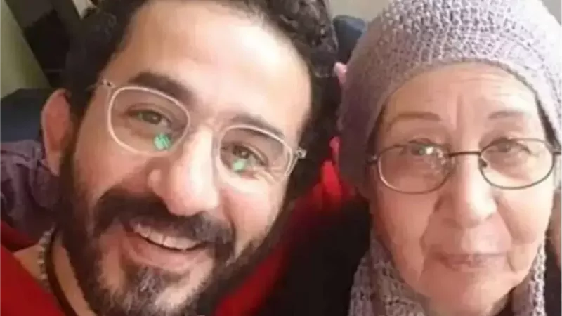  والدة الفنان أحمد حلمي
