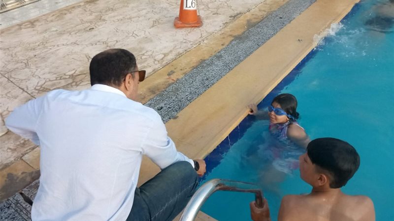 متابعة حمامات السباحة