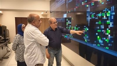 في زيارة مفاجئة.. وزير الكهرباء يتفقد شركة شمال القاهرة  