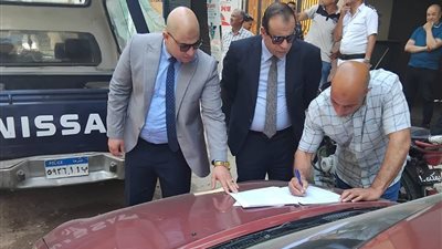 بعد إصابة طفلين.. النيابة الإدارية تعاين موقع انهيار عقار مطوبس| صور