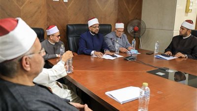 الأزهر يشدد الرقابة على طباعة المصحف الشريف ويؤكد: صون كتاب الله أولوية